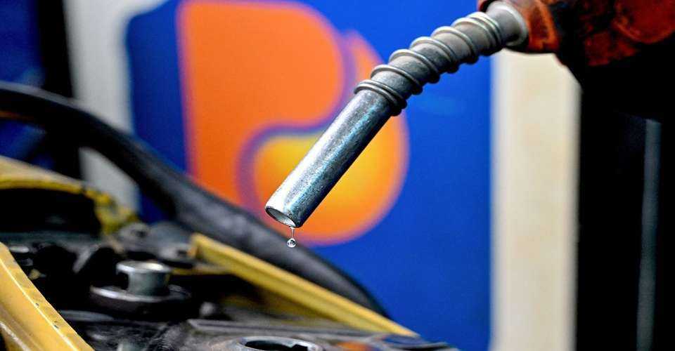 If E10 fuel is better, why not let consumers choose?