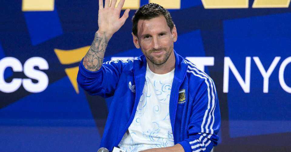 Faith joins football as Spain and Argentina face off for World Cup title - UCA News