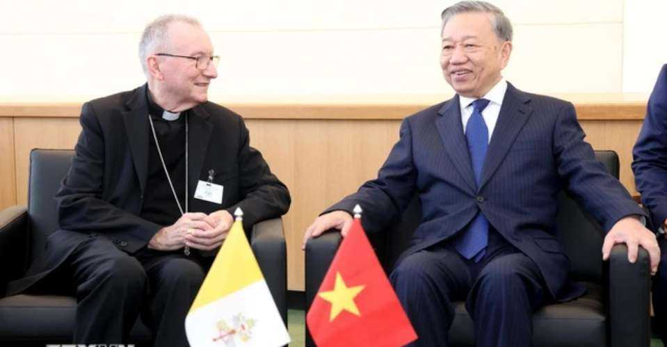 Vietnam’s bishops meet amid hope for historic papal visit